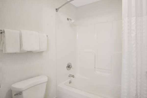  - Baymont Inn & Suites Freeport