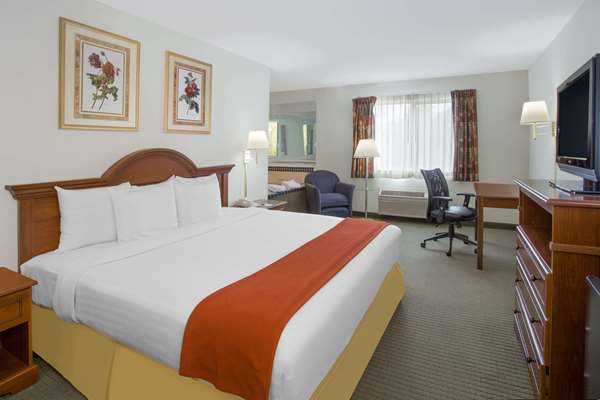  - Baymont Inn & Suites Freeport