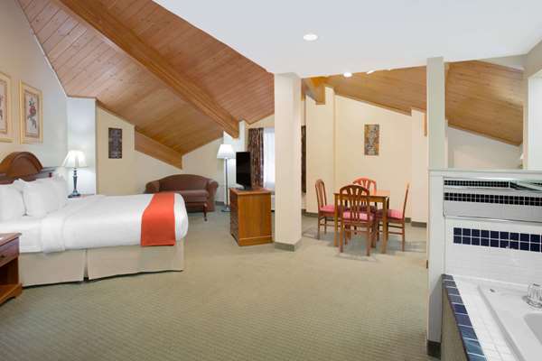  - Baymont Inn & Suites Freeport
