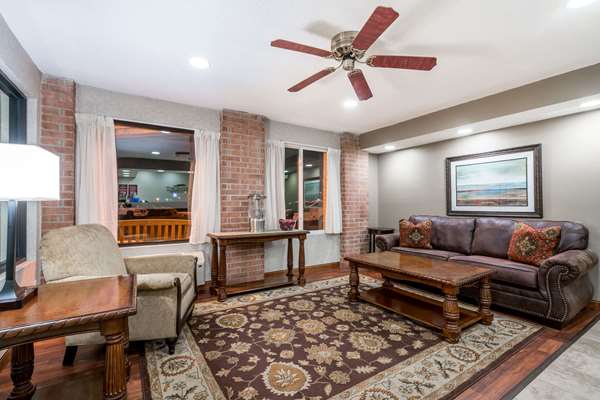  - Baymont Inn & Suites Marshfield