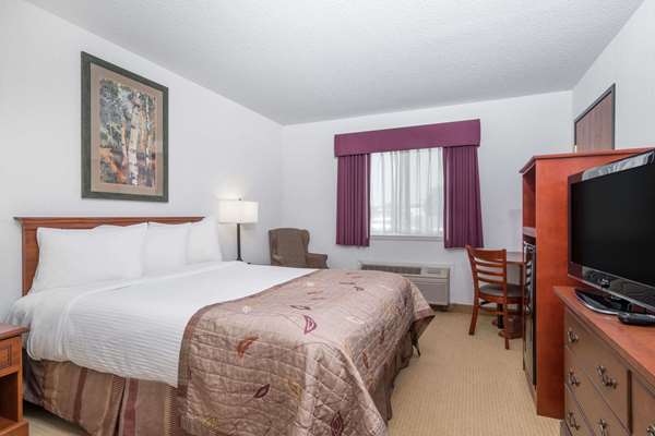  - Baymont Inn & Suites Marshfield