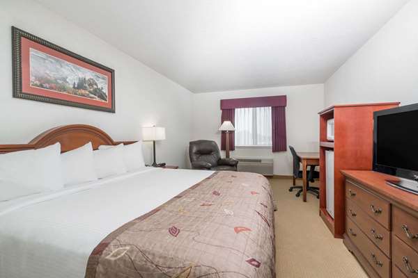  - Baymont Inn & Suites Marshfield