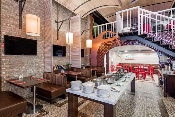 Restaurant - TRYP Hotel by Wyndham Times Square South NYC