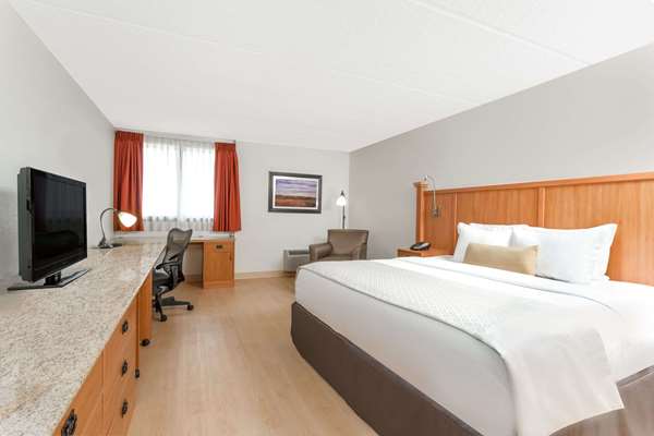  - Wyndham Garden Hotel & Conference Center Austin - I-35, Exit 231