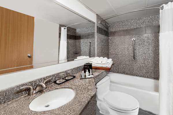  - Wyndham Garden Hotel & Conference Center Austin - I-35, Exit 231