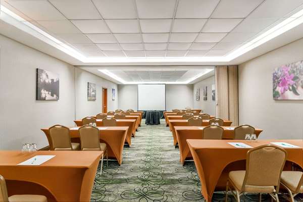  - Wyndham Garden Hotel & Conference Center Austin - I-35, Exit 231