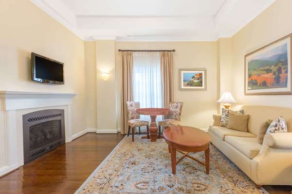 Suite - George Washington Wyndham Grand Hotel Winchester