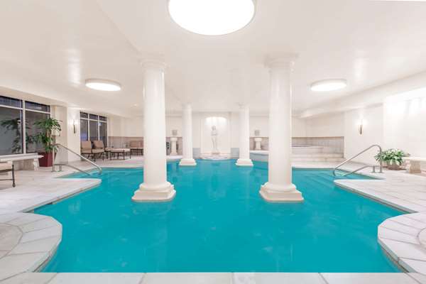 Pool - George Washington Wyndham Grand Hotel Winchester