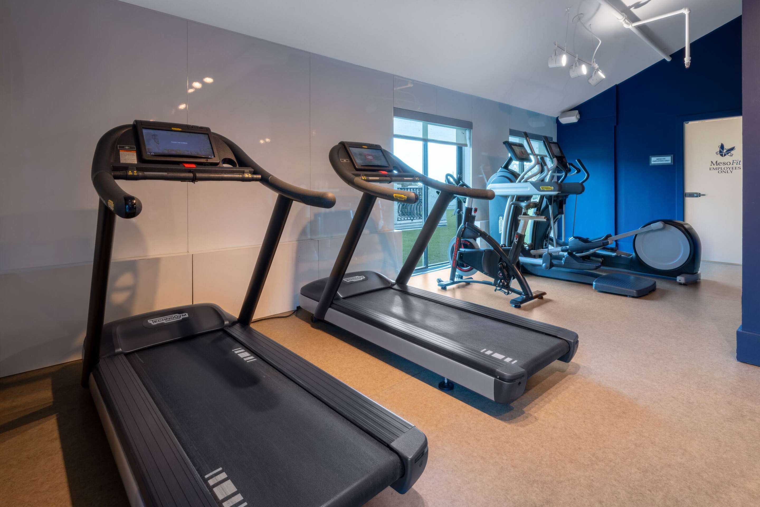 Health club fitness center gym | Wyndham Boca Raton Hotel