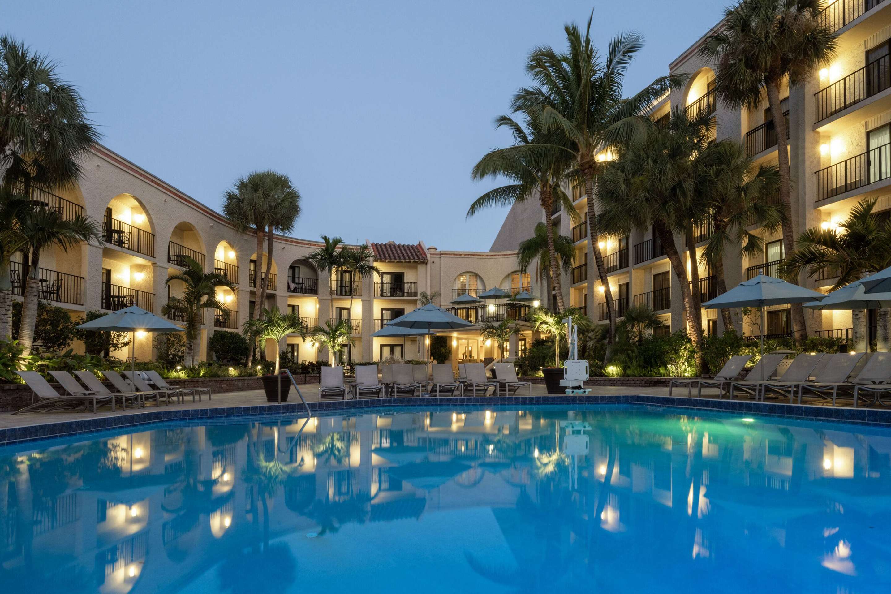 Pool | Wyndham Boca Raton Hotel