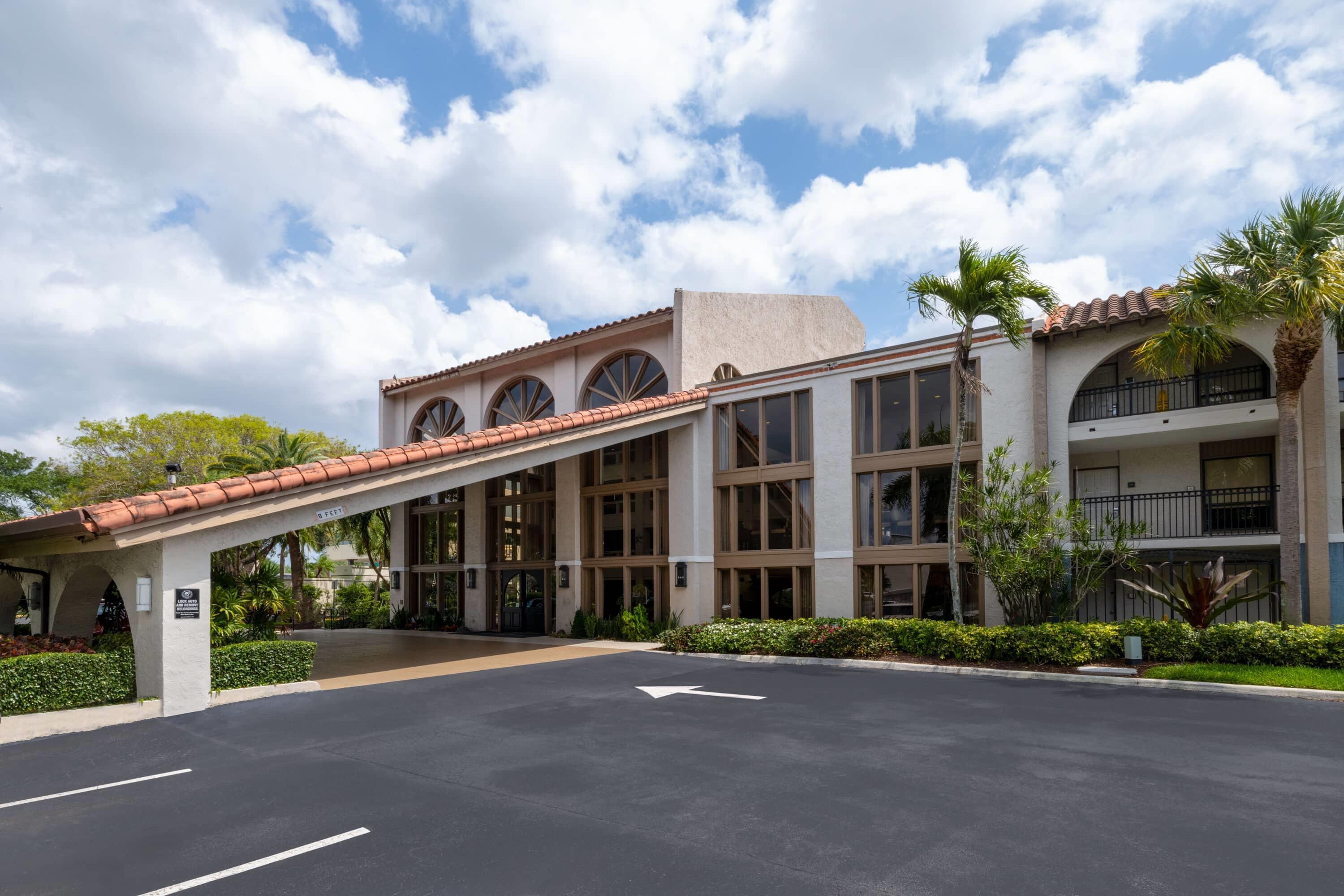 Exterior | Wyndham Boca Raton Hotel