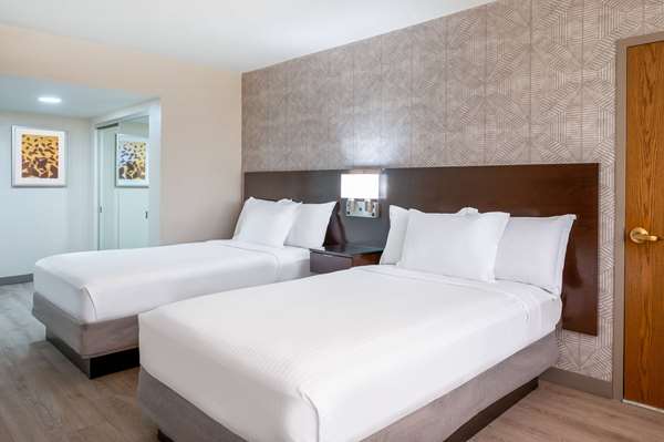  - Wyndham Hotel West Indianapolis - I-74 & I-465, Exit 11