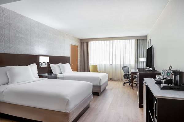  - Wyndham Hotel West Indianapolis - I-74 & I-465, Exit 11