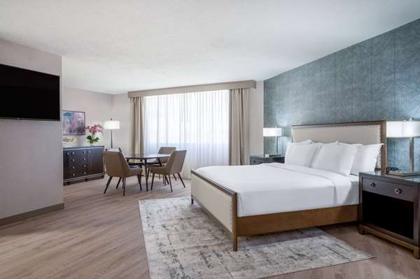 Suite - Wyndham Hotel West Indianapolis - I-74 & I-465, Exit 11