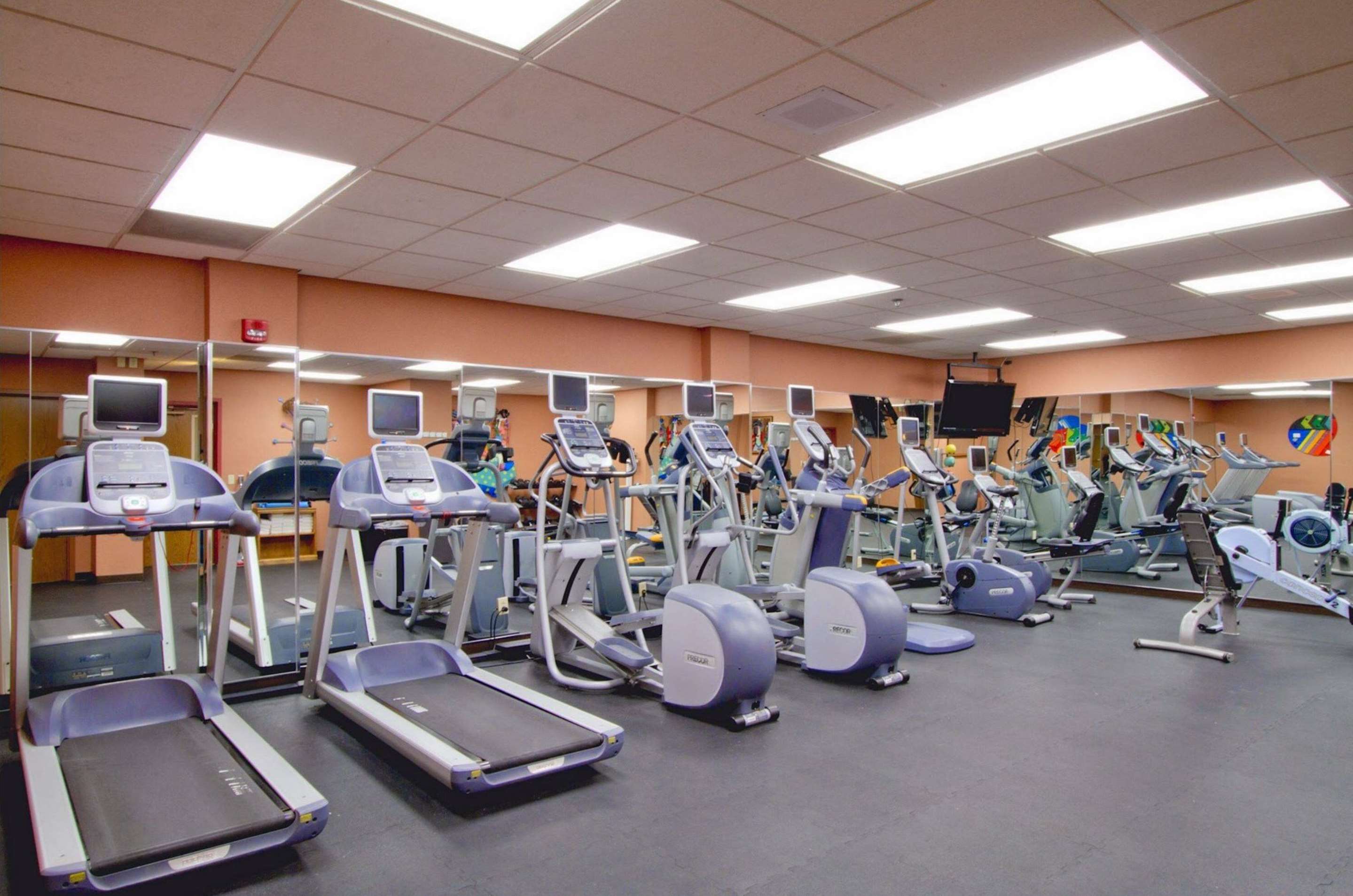 Health club fitness center gym | Wyndham Indianapolis West