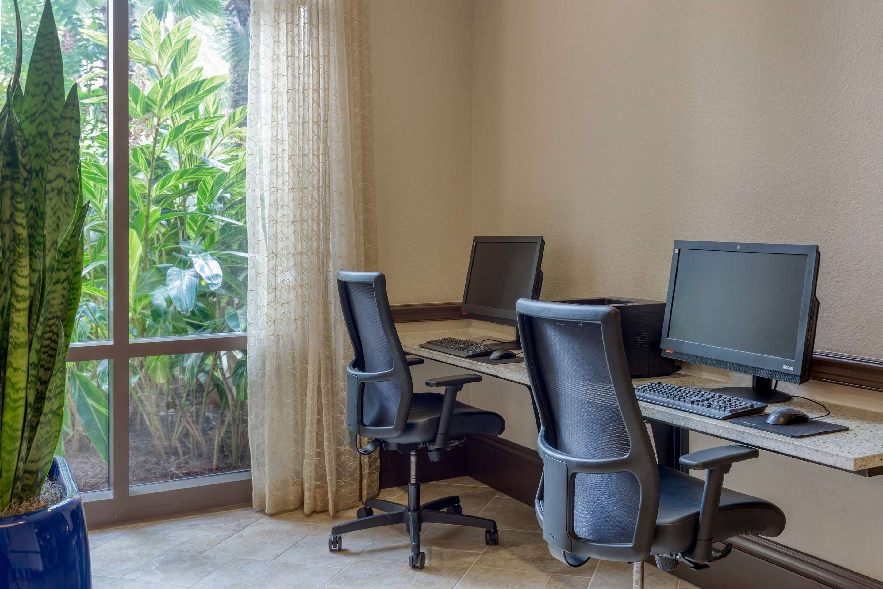 Business Center | Wyndham Grand Orlando Resort Bonnet Creek