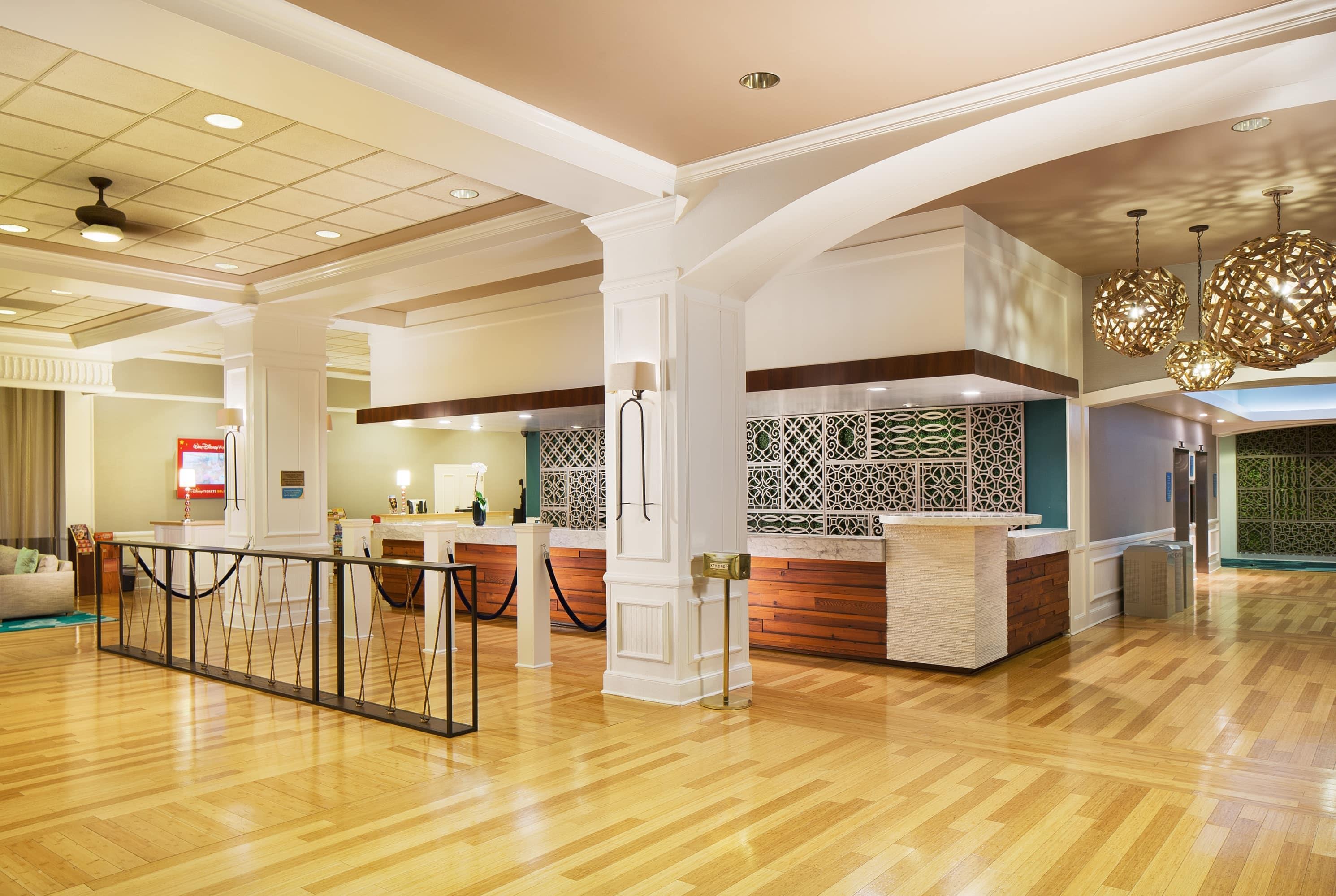 Lobby | Wyndham Lake Buena Vista Disney Springs® Resort Area