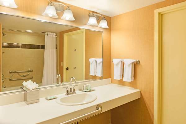  - Wyndham Grand Hotel Pittsburgh