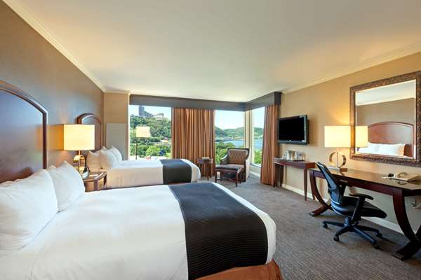  - Wyndham Grand Hotel Pittsburgh