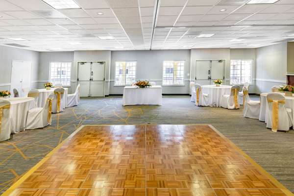  - Wyndham Garden Hotel SeaWorld San Diego - I-8, Exit 1