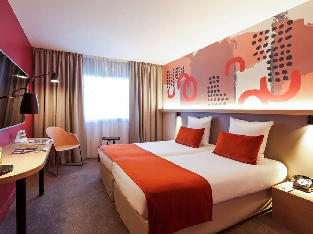 Mercure Lyon Charbonnieres Room Type - Classic Room with 1 double bed