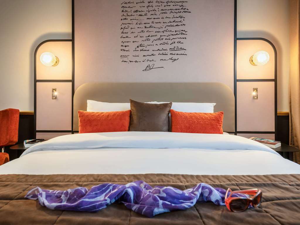 Mercure Versailles Paris Ouest - Tap to explore photos