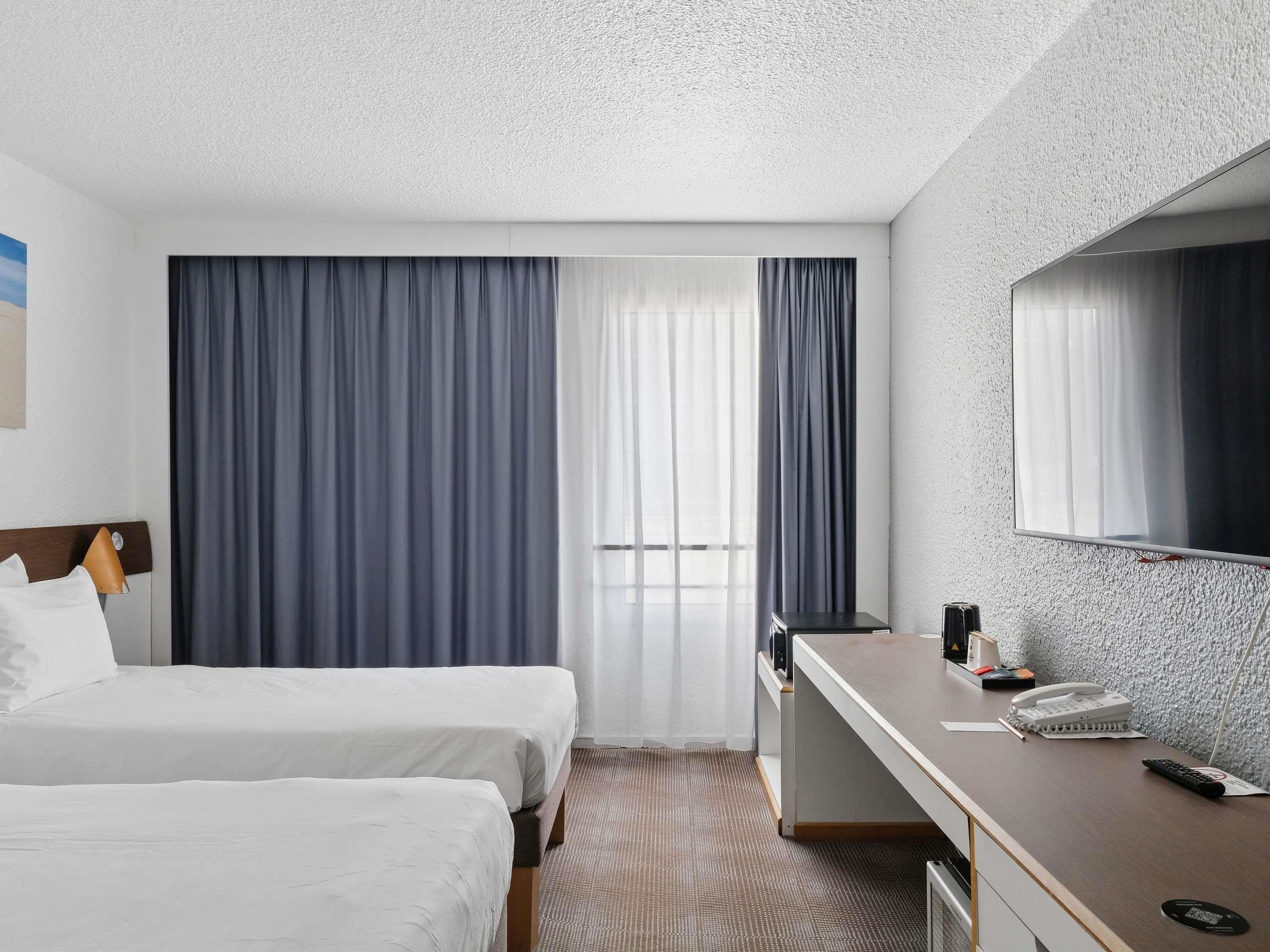 Novotel Paris Est Room Type - Classic Room with 2 single beds