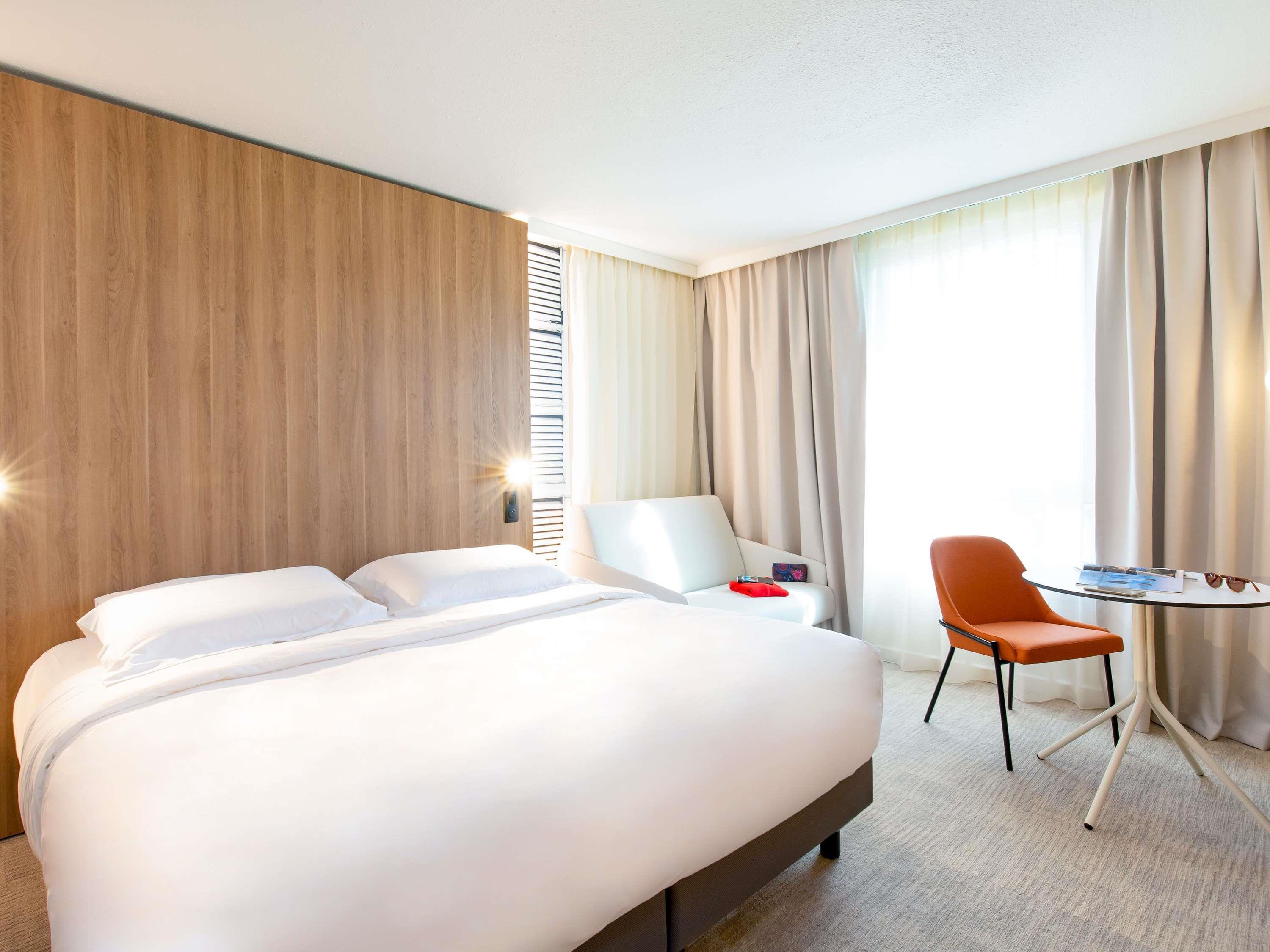 Mercure Aix-en-Provence Beaumanoir - Tap to explore photos