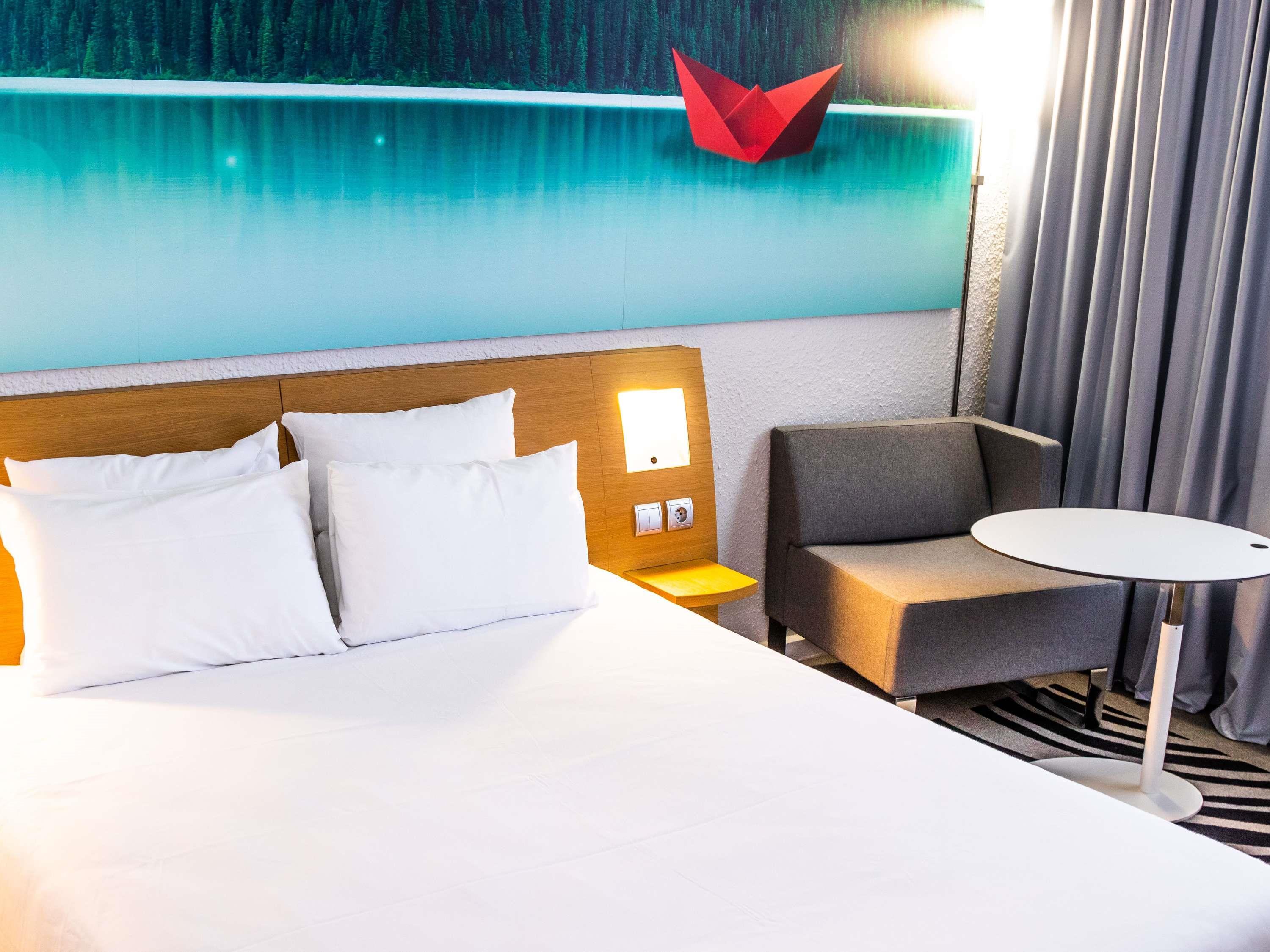 Novotel Lyon Bron Eurexpo Room Type - Classic Room for People with Reduced Mobility with 1 Double Bed