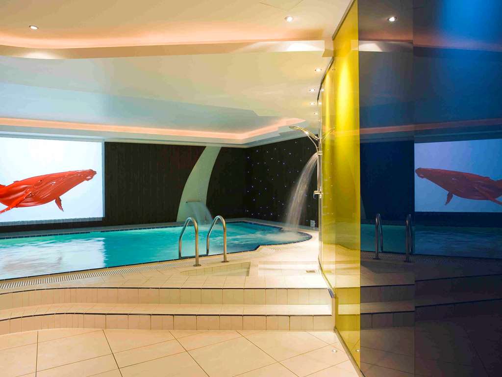 Novotel Budapest City - Tap to explore photos