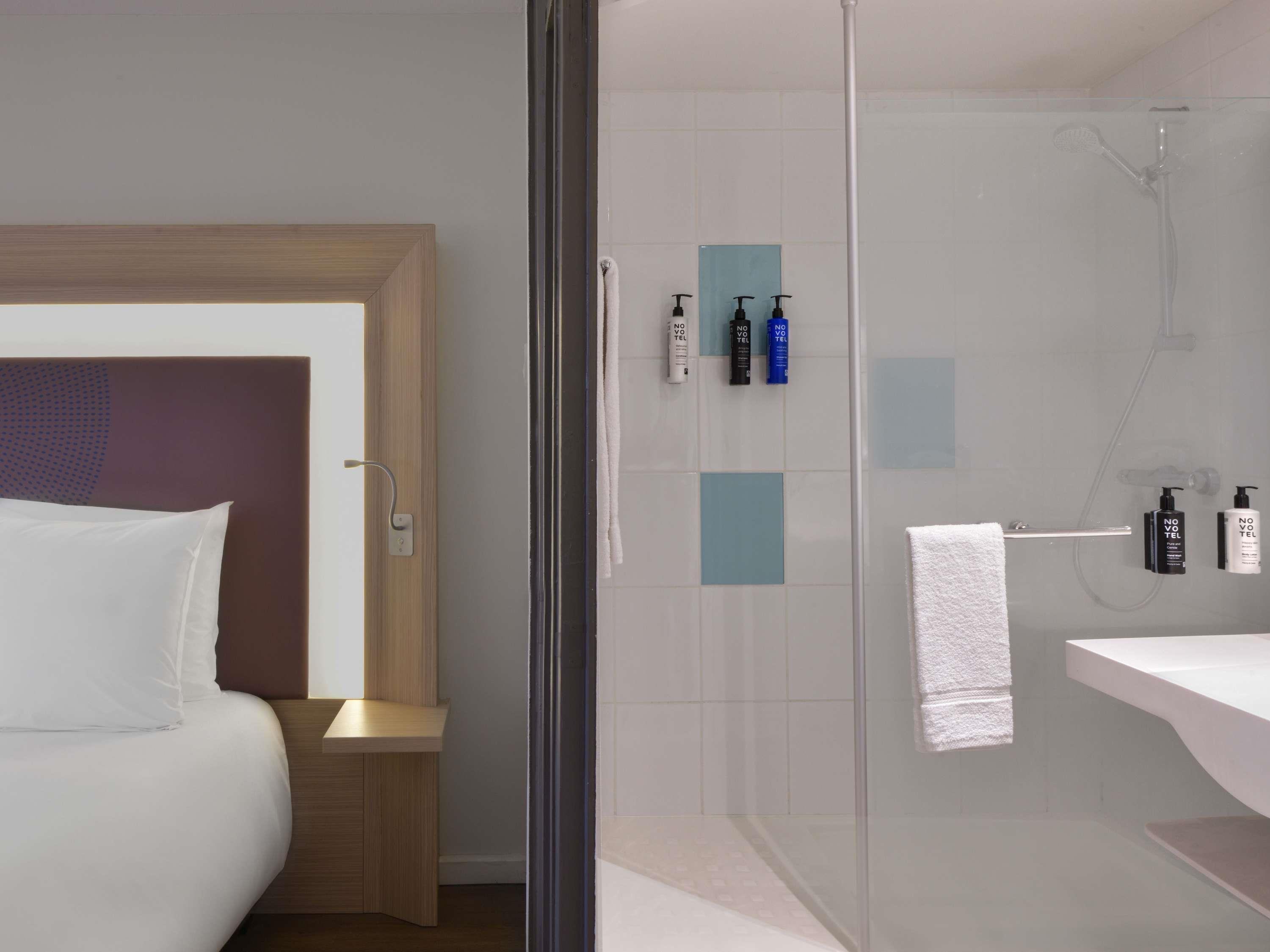 Novotel Dakar Room Type - Standard Room overlooking the town with a double bed