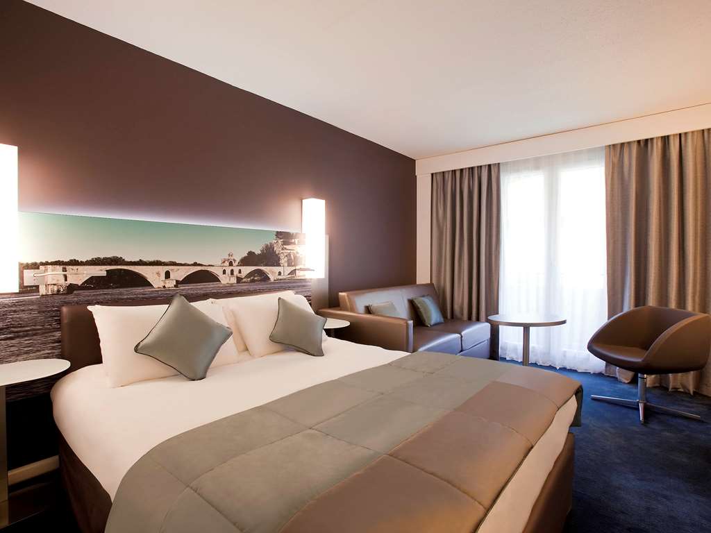 Mercure Pont d'Avignon Centre Room Type - Superior Room - 1 bed measuring 63 x 79" (160 x 200 cm) and 1 single sofa bed Mercure Pont d'Avignon Centre Room Type - Superior Room - 1 bed measuring 63 x 79" (160 x 200 cm) and 1 single sofa bed