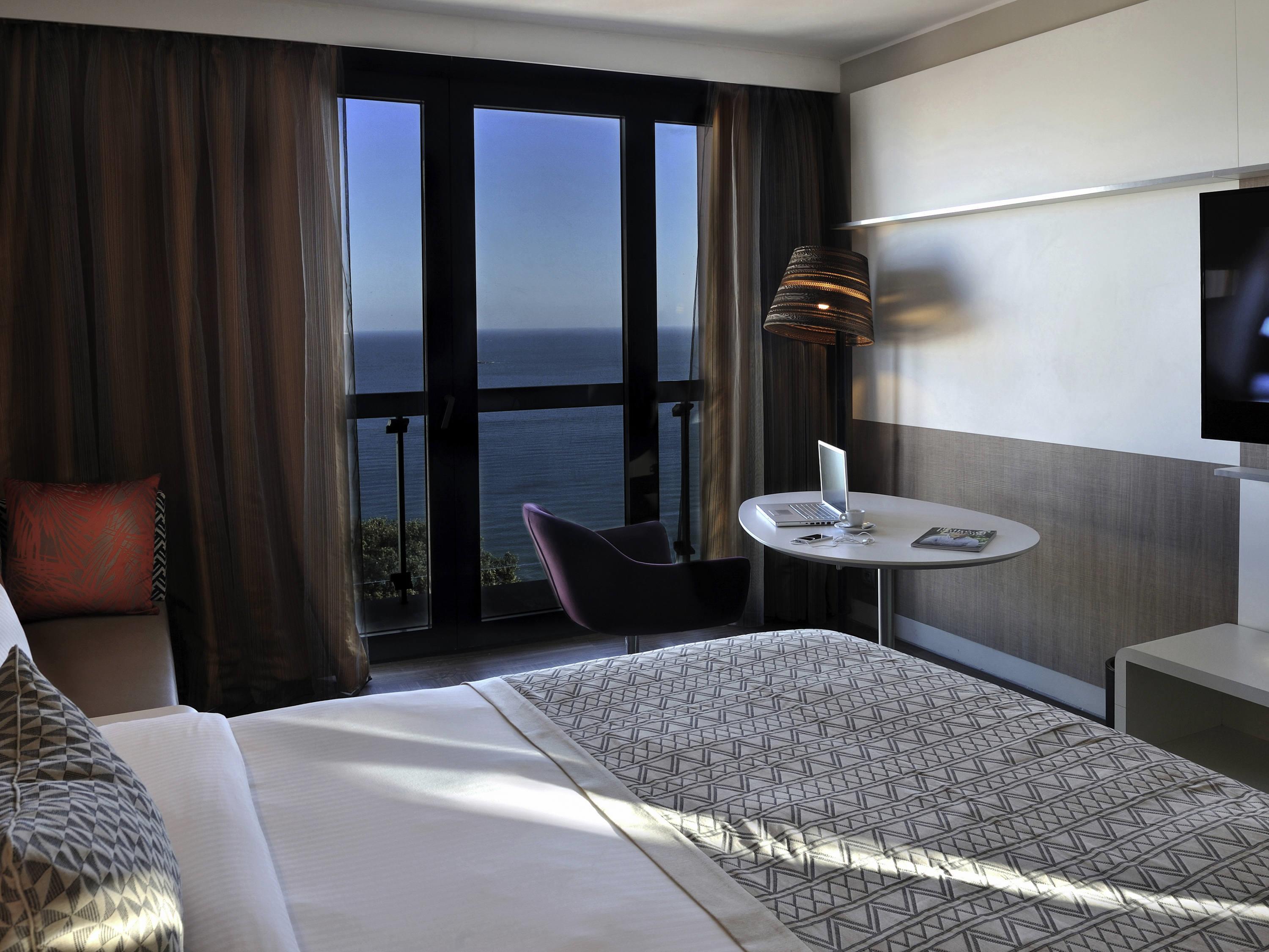 Pullman Dakar Teranga Room Type - SUPERIOR PREMIUM ROOM, 1 King Size Bed, Sea View