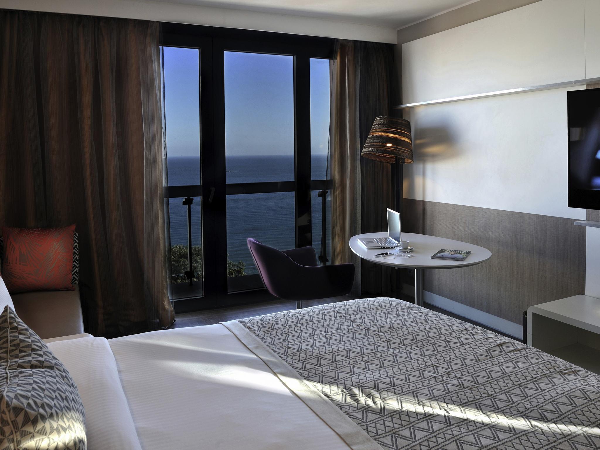 Pullman Dakar Teranga Room Type - SUPERIOR PREMIUM ROOM, 1 King Size Bed, Sea View