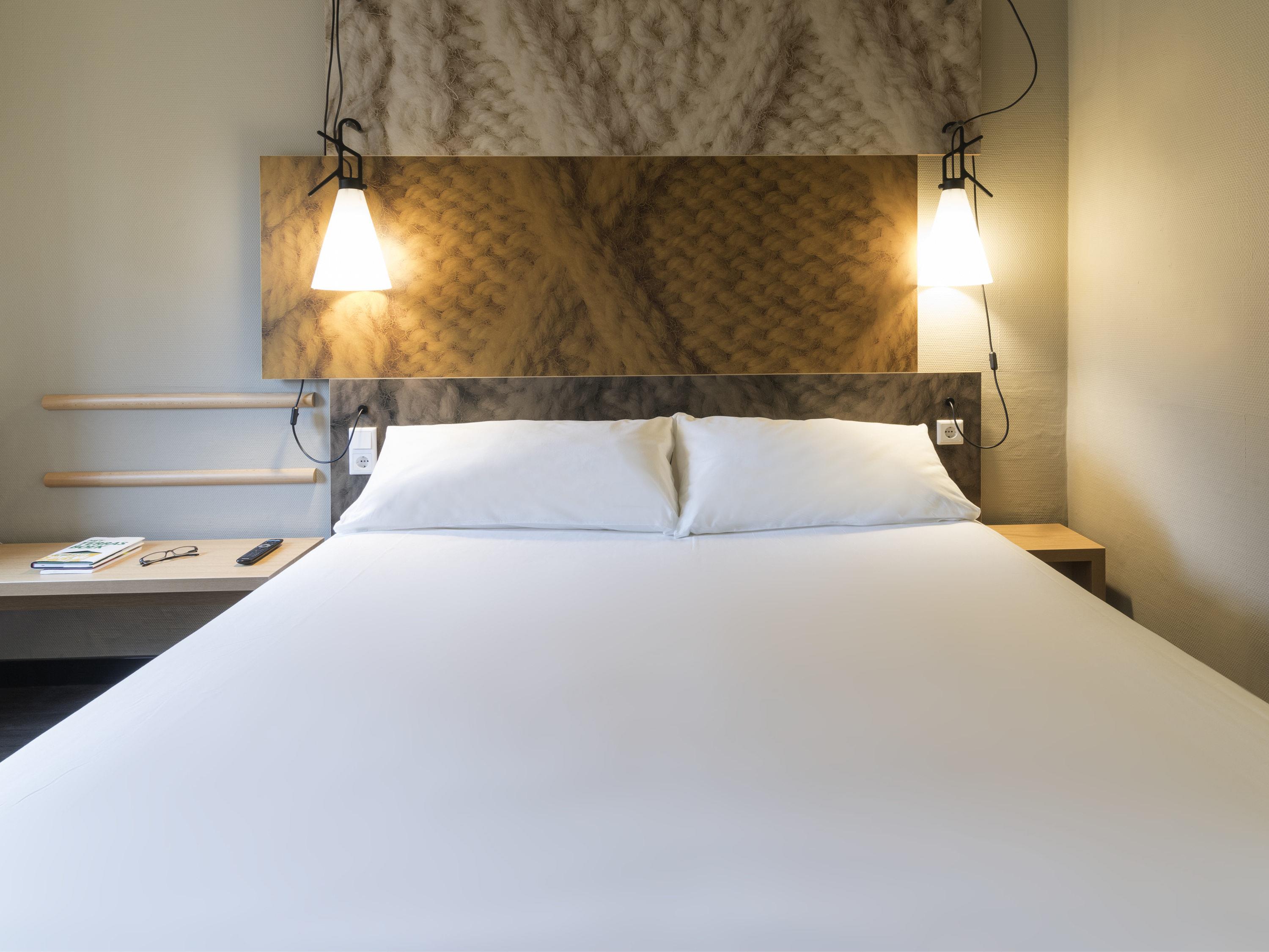 ibis Tilburg Room Type - Comfortable Standard Room with two single beds