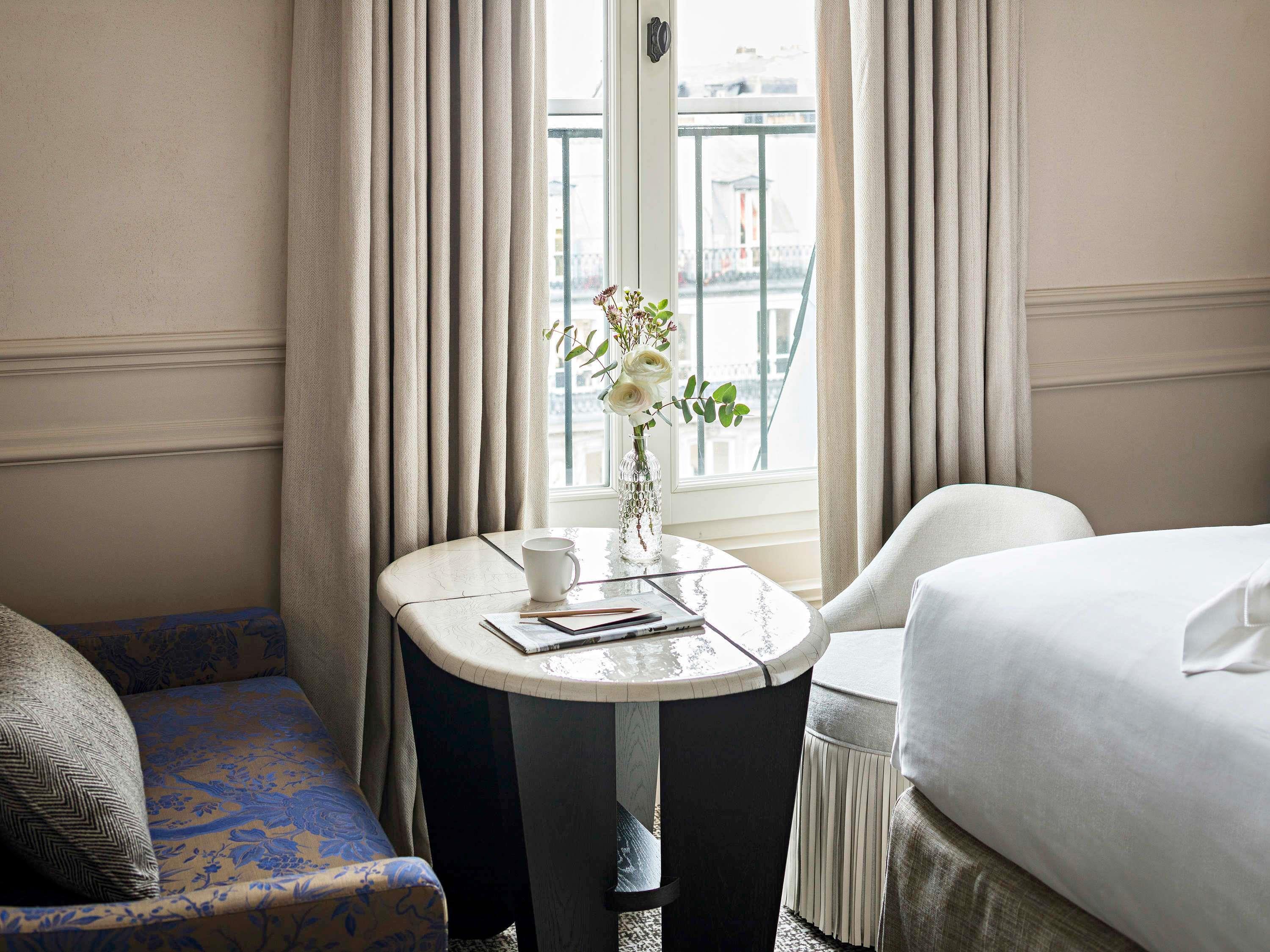 Sofitel Le Scribe Paris Opera Room Type - SUPERIOR ROOM, 1 Queen Size Bed, Courtyard View Sofitel Le Scribe Paris Opera Room Type - SUPERIOR ROOM, 1 Queen Size Bed, Courtyard View