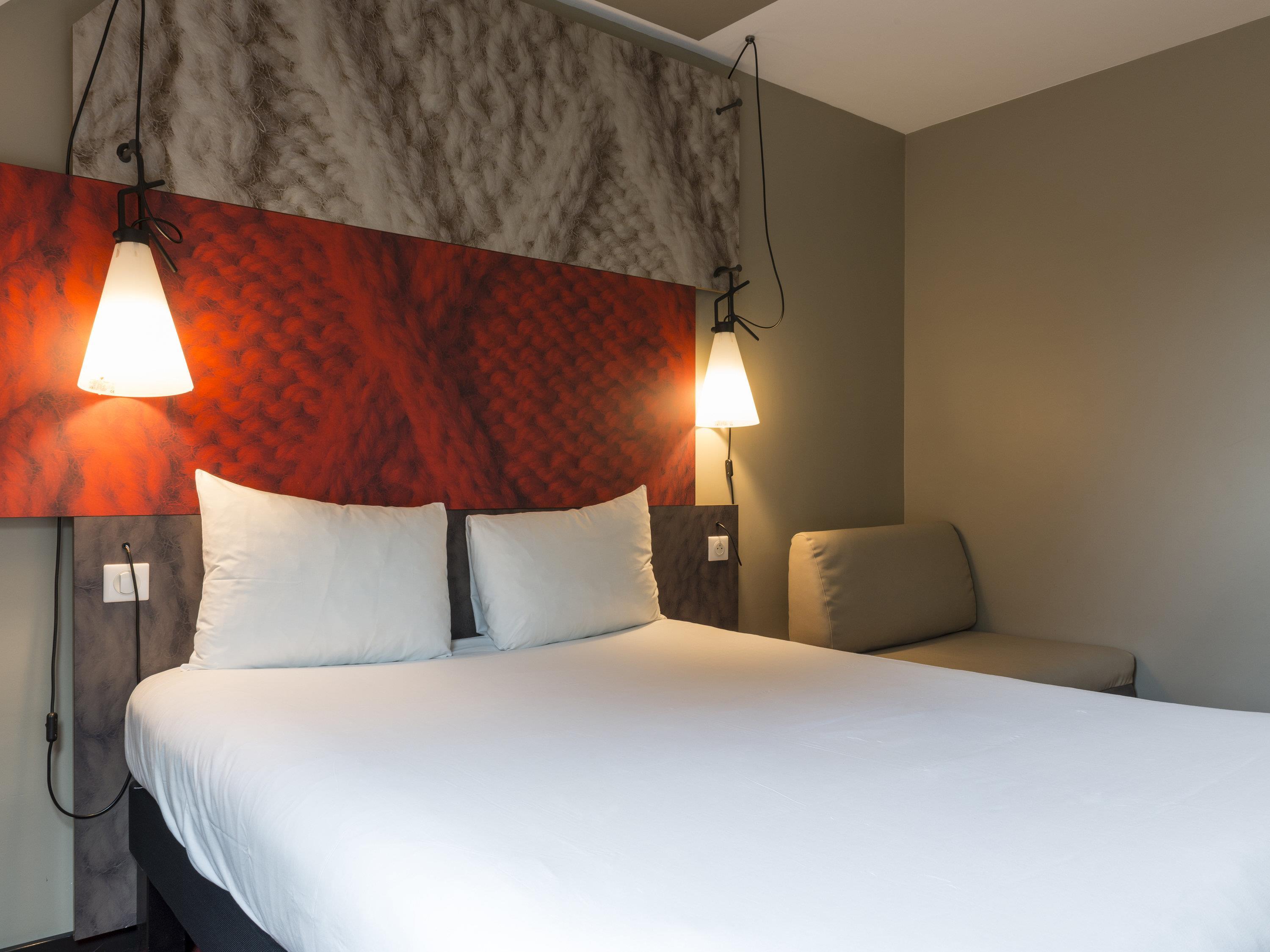 IBIS SENLIS Room Type - Room with 1 double bed + 1 extra bed equipped with the new bedding