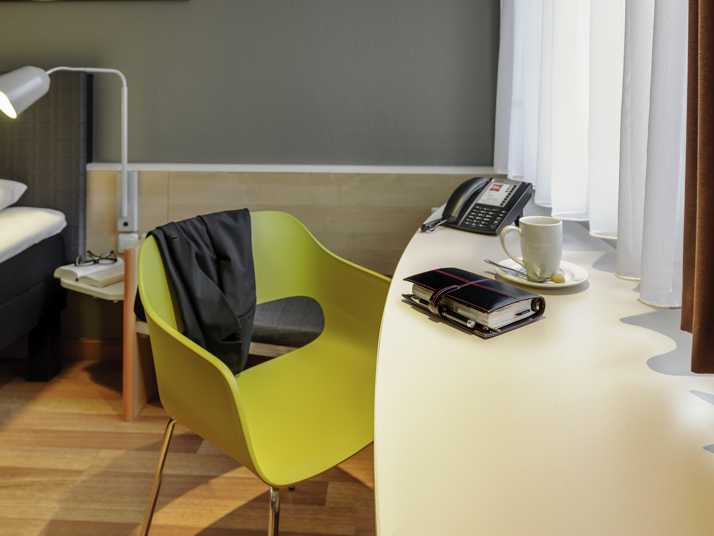 IBIS BREMEN CITY Room Type - Standard Room with 2 single beds IBIS BREMEN CITY Room Type - Standard Room with 2 single beds