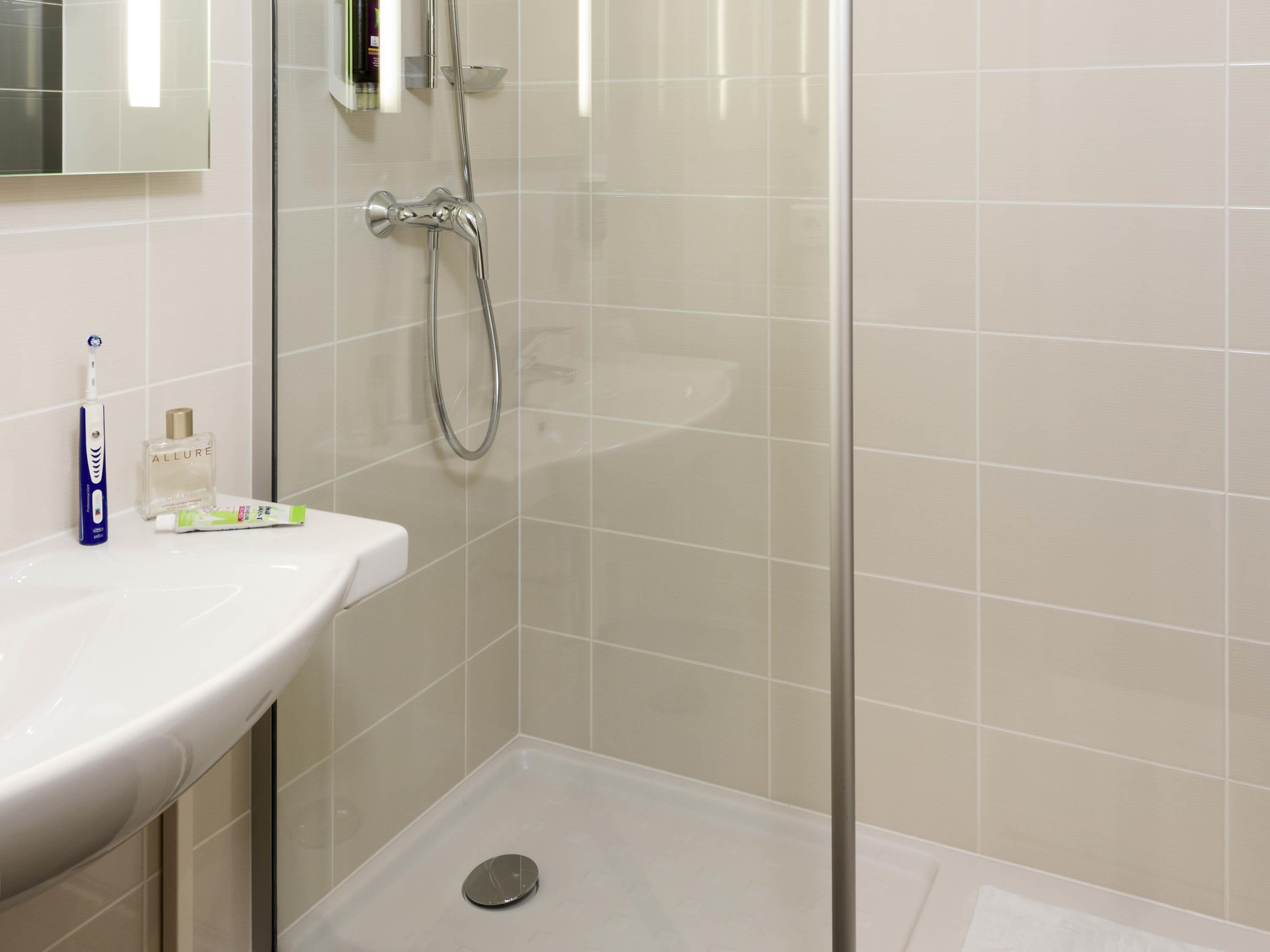 ibis Styles Paris Roissy CDG Room Type - Standard Room with one double bed and one single bed ibis Styles Paris Roissy CDG Room Type - Standard Room with one double bed and one single bed
