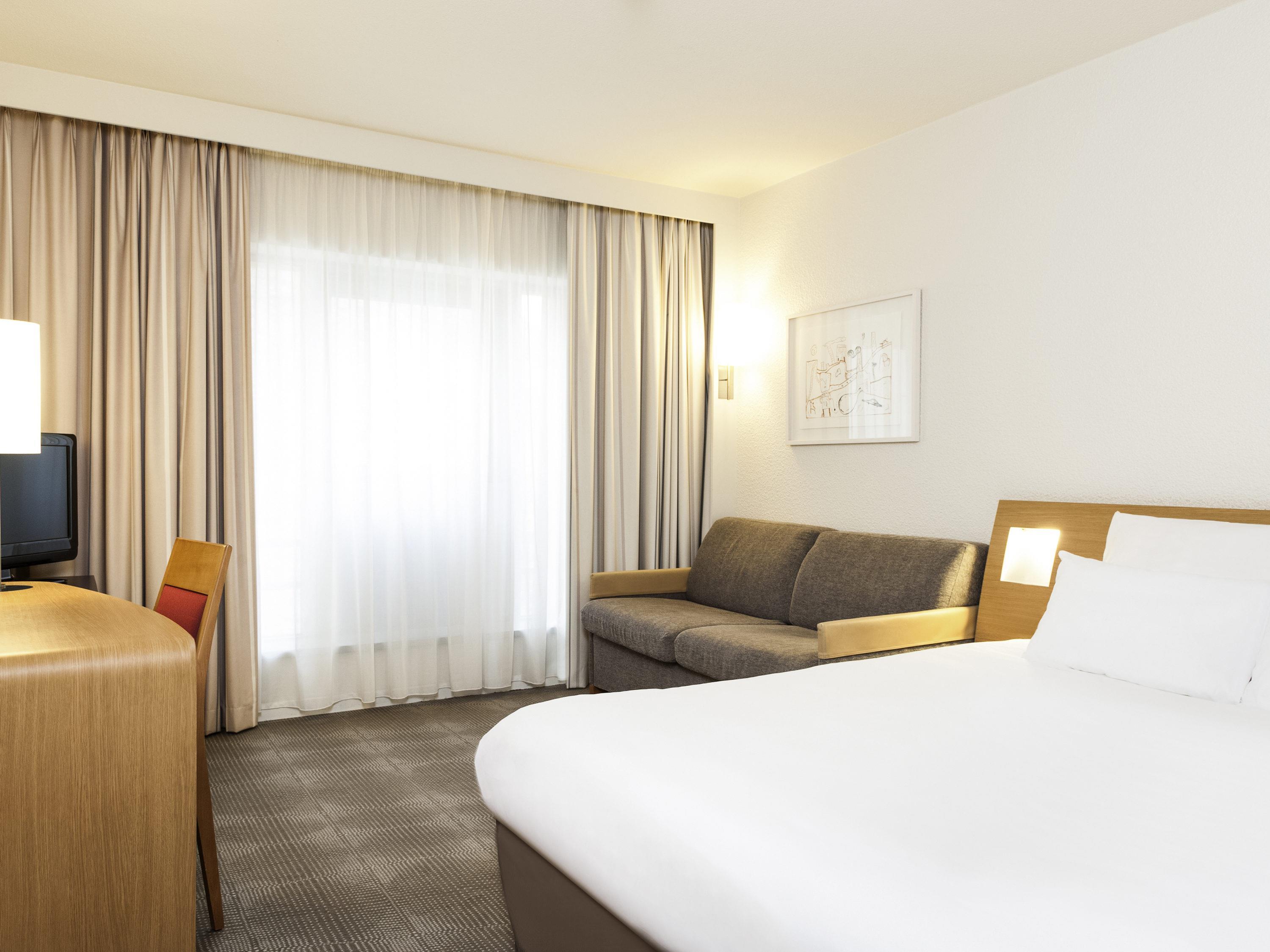 Novotel Gent Centrum Room Type - Standard family room with sofa bed Novotel Gent Centrum Room Type - Standard family room with sofa bed