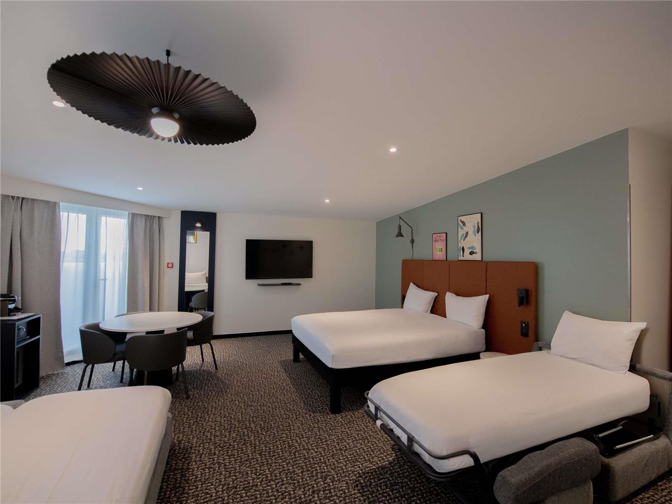 Ibis Paris Canal Saint Martin
