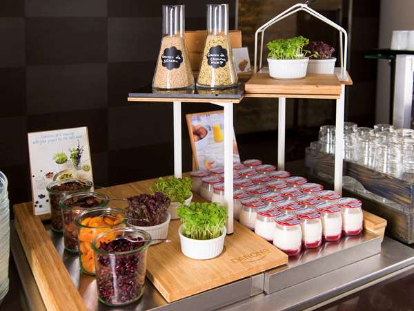 Restaurant - Novotel Toronto Centre Hotel