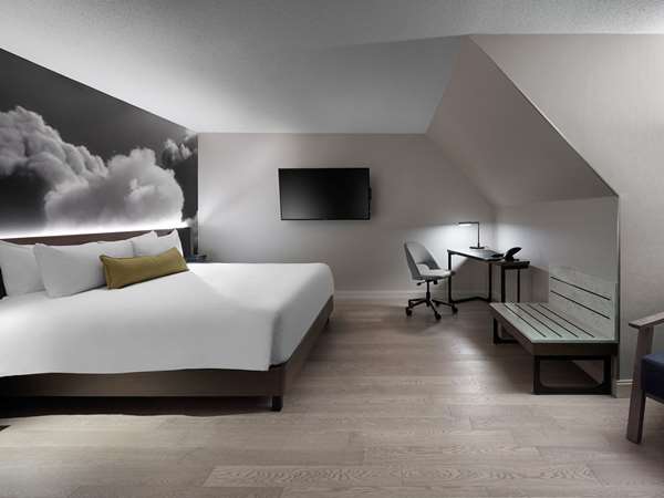  - Novotel Toronto Centre Hotel