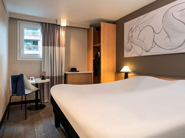 Guest Room,On-Site