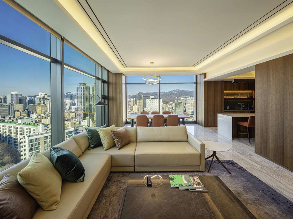The Ambassador Seoul - A Pullman Hotel-guestroom-Guest Room,Suite,On-Site.jpg