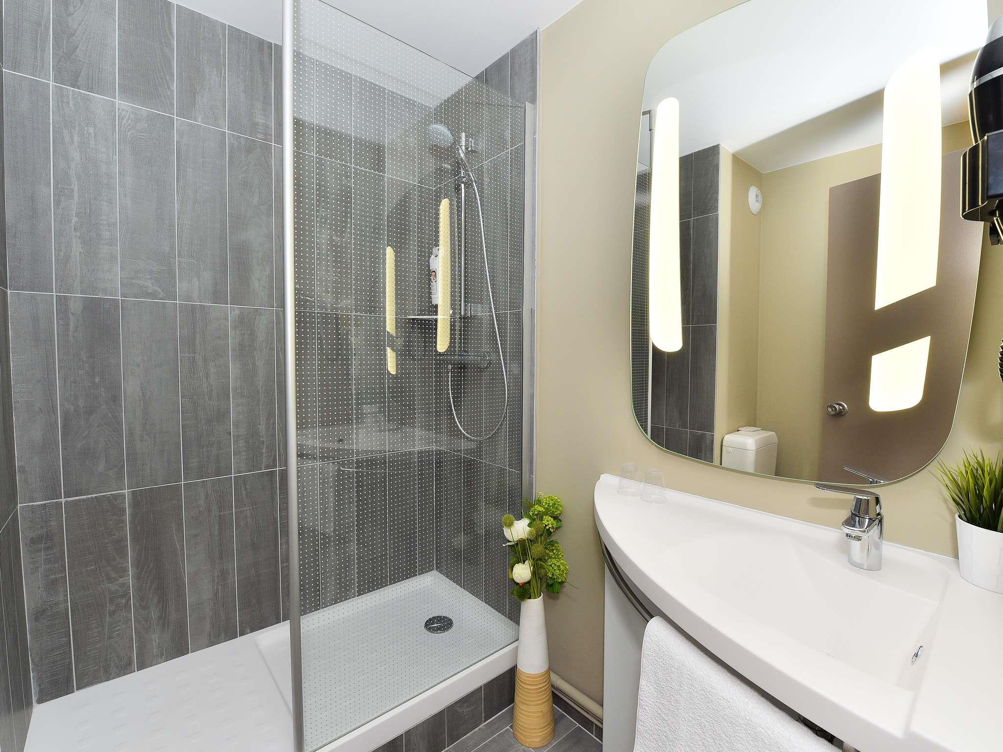 ibis Beaune La Ferme Aux Vins Room Type - Standard Room with two single beds