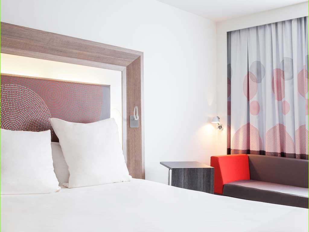 Novotel Stevenage - Tap to explore photos
