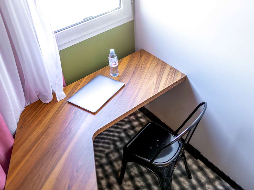 ibis Styles Saint Étienne Gare Châteaucreux - Tap to explore photos