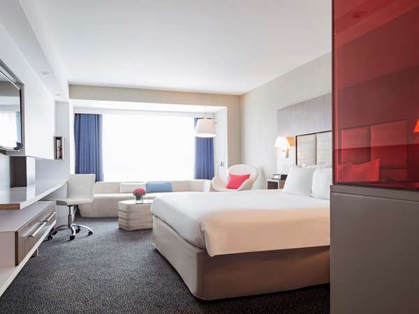  - Novotel Montreal Centre Hotel