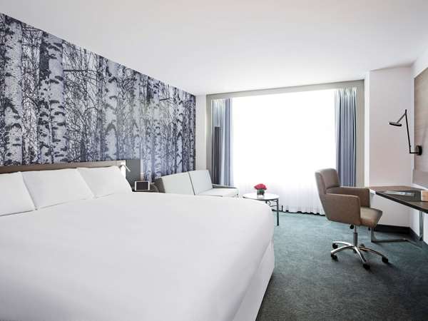  - Novotel Montreal Centre Hotel